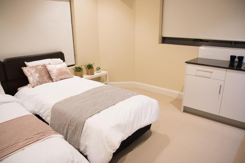 Отель T&M House Strathfield Экстерьер фото