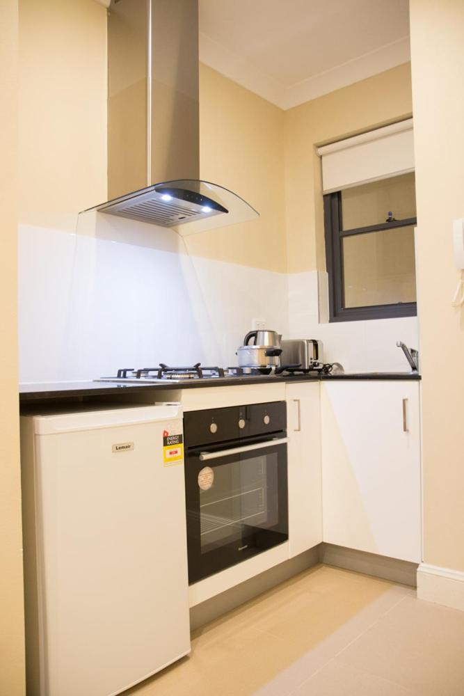 Отель T&M House Strathfield Экстерьер фото
