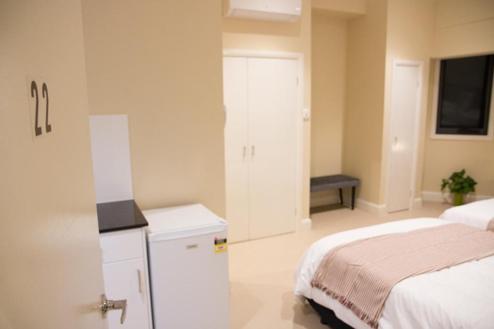 Отель T&M House Strathfield Экстерьер фото
